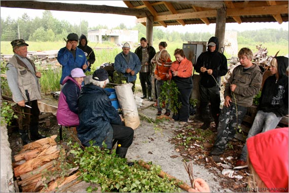 Kasevihtade valmistamine 27.06.2009. Foto Triin Jermakov